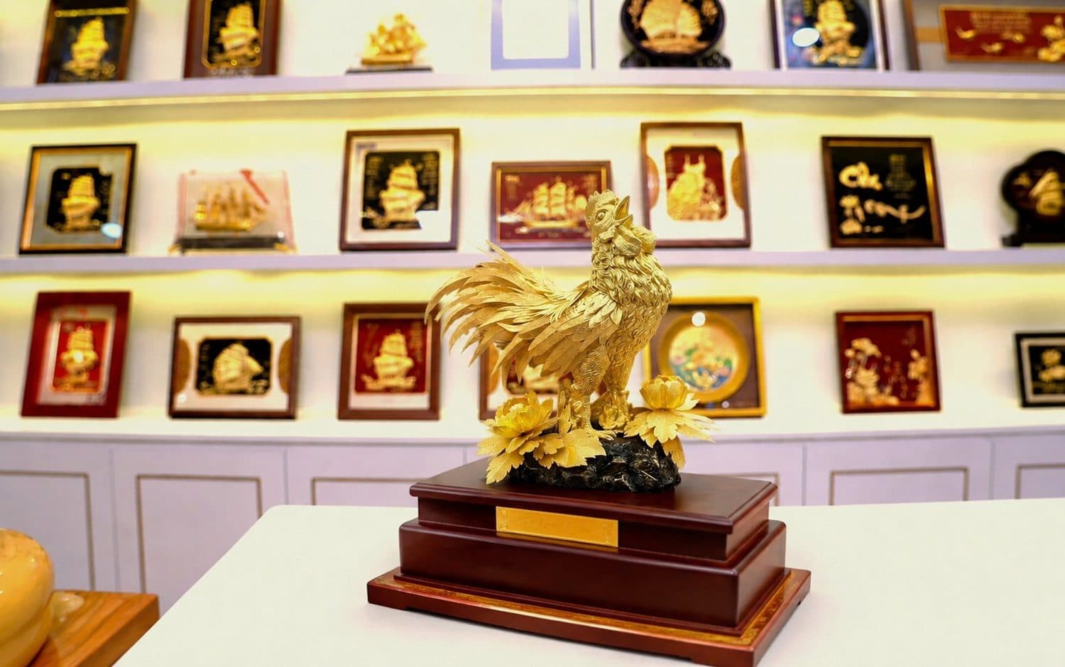 Tượng Gà Trống Mạ Vàng 24k 29 17 35cm