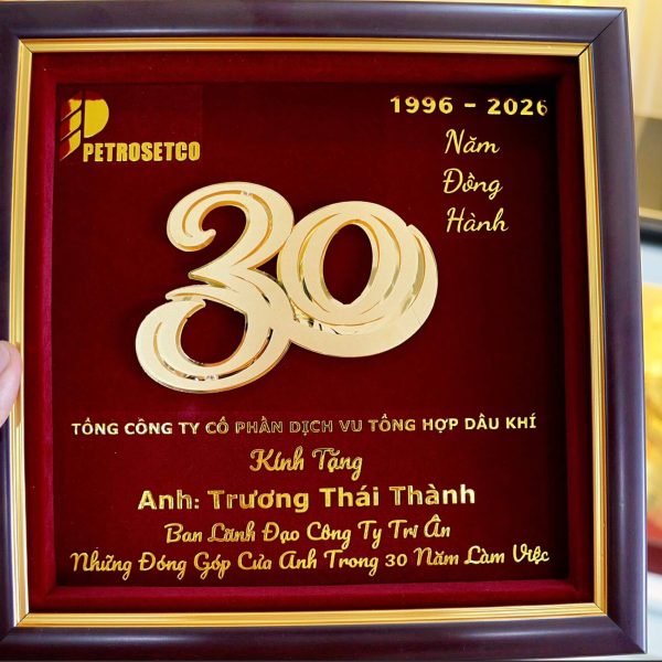 Tranh tri ân nhân viên nhân ngày Kỷ Niệm 30 Năm Thành Lập Công Ty Mạ Vàng 24k