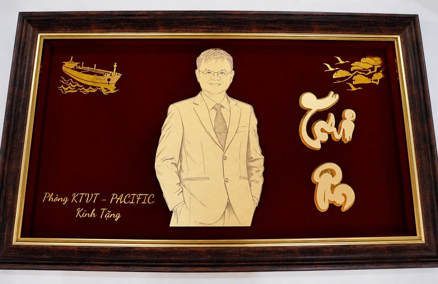 Tranh Chân Dung Mạ Vàng 65 40 cm