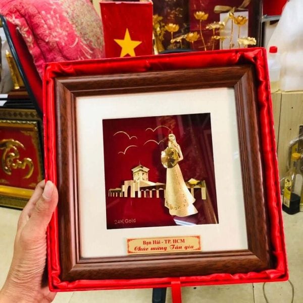 Tranh Chợ Bến Thành Mạ Vàng